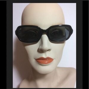 Fendi FS200 Black Horn Rectangular Sunglasses EUC